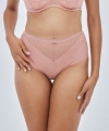 Figi Alles Nude rose z wysokim stanem koronkowe