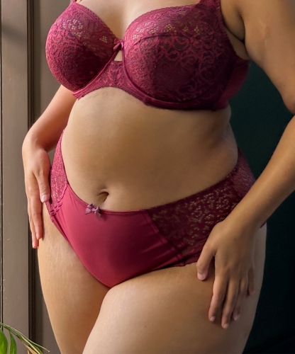 Figi Sculptresse Estel z wysokim stanem cherry red