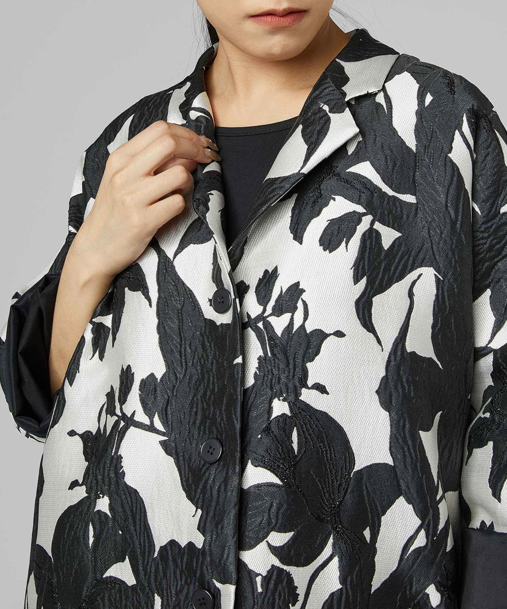 Kurtka damska Wendy Trendy w kontrastowe kwiaty